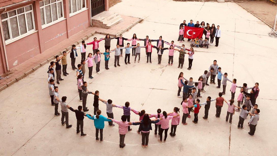 Barış Pınarı Harekatına Yeniyurt İlk/Ortaokulu Öğrencilerinden Destek